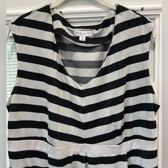 Striped Liz Lange for Target Maternity Dress - Picture 5 of 10
